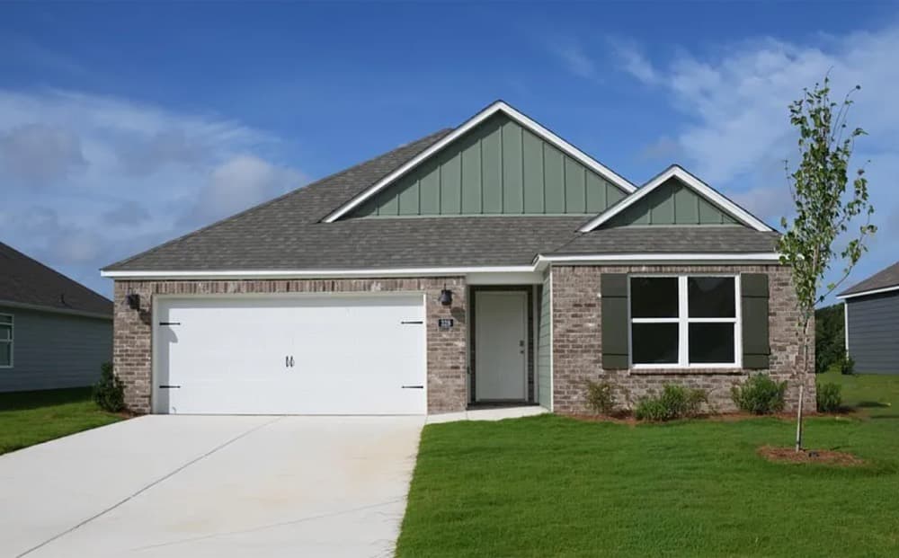 328 Oakmont Cir, Calera, AL